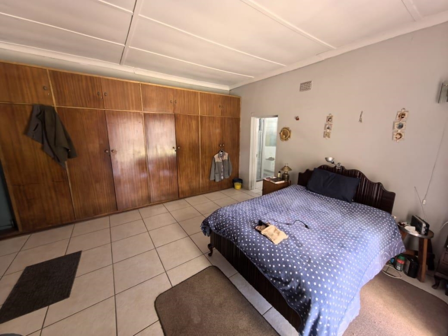 5 Bedroom Property for Sale in Hadison Park Northern Cape